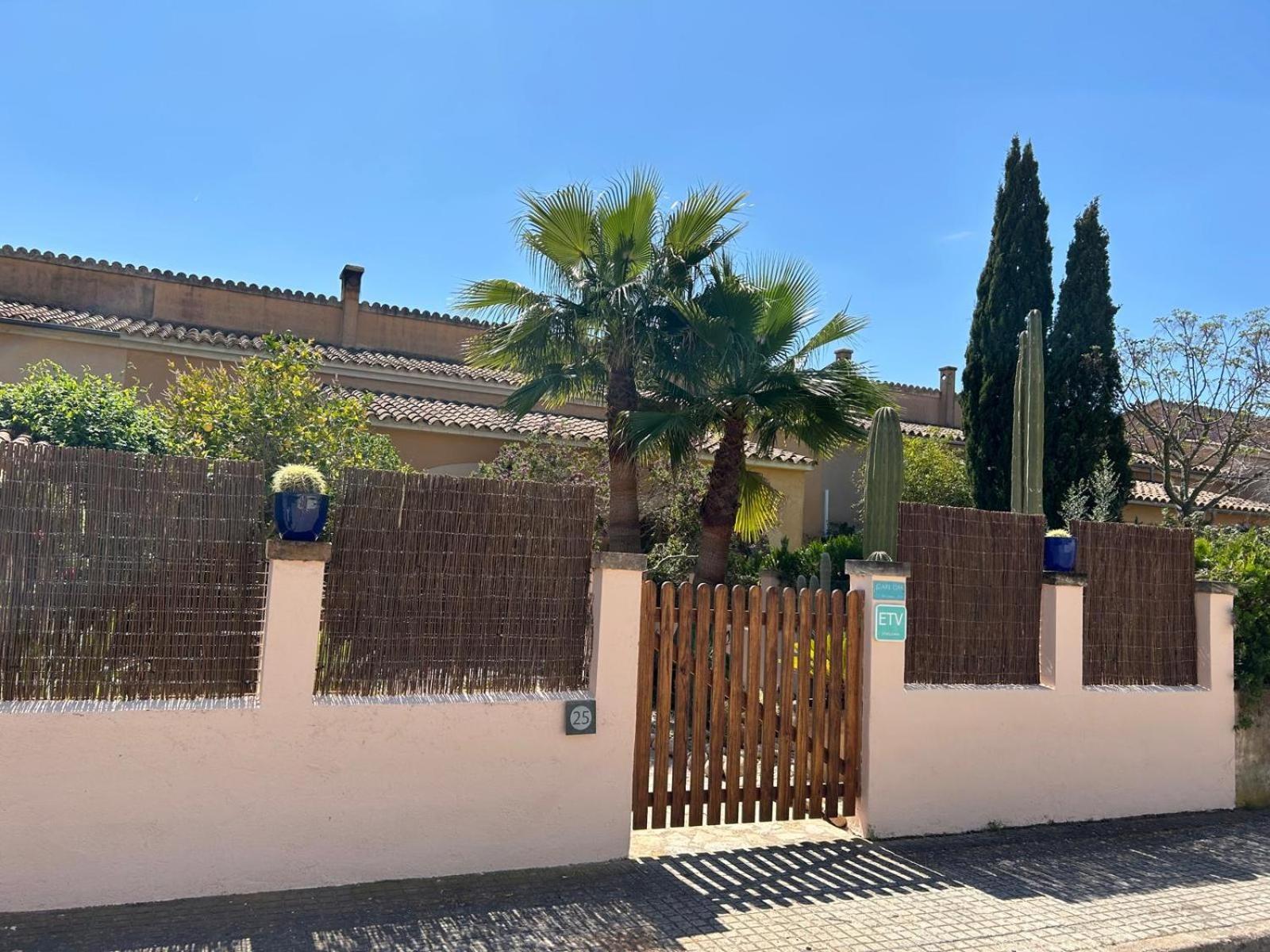 Can Om Campos  Exterior foto